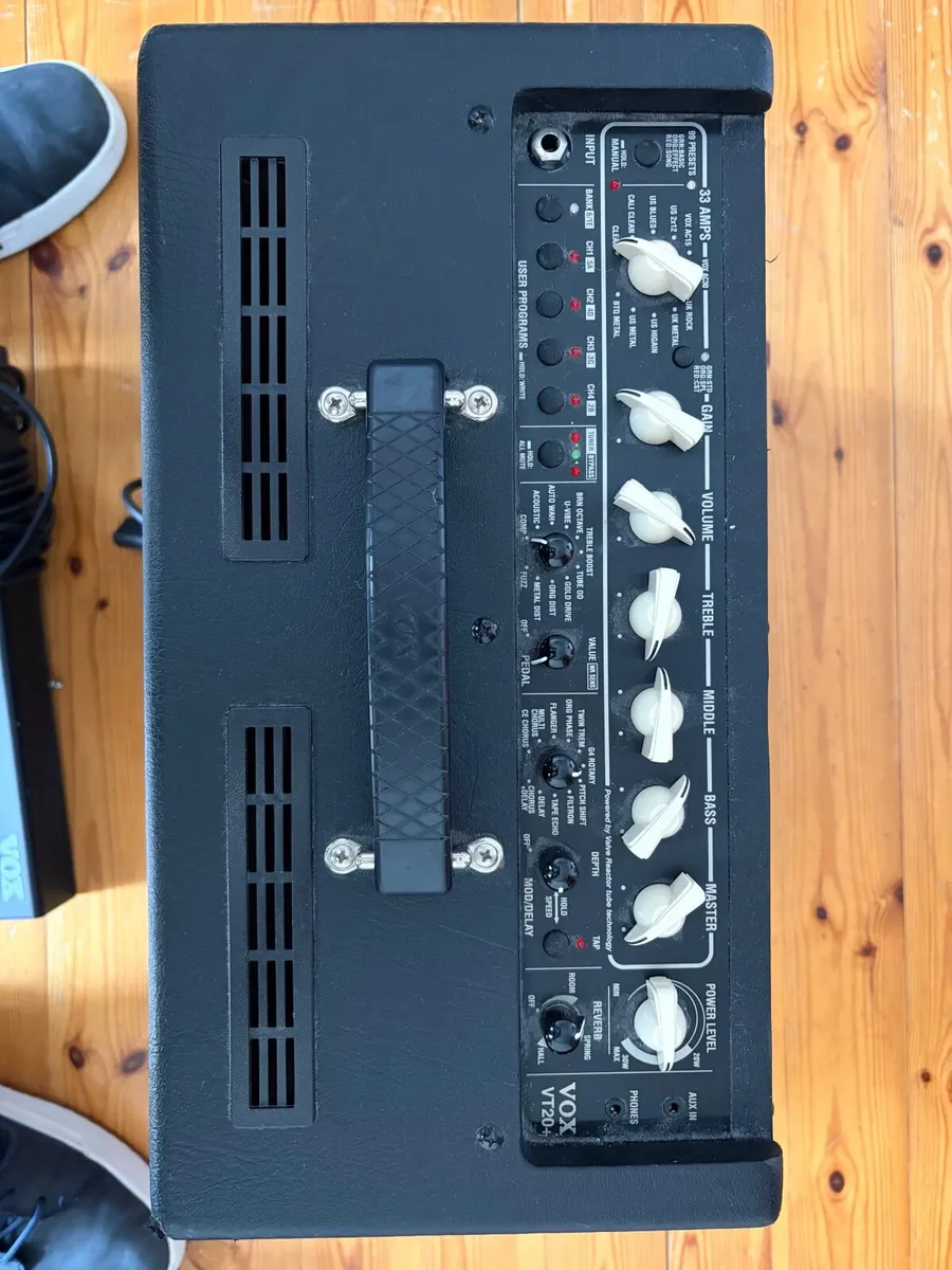 Vox 20W Valvetronix Modelling Amp - Image 1