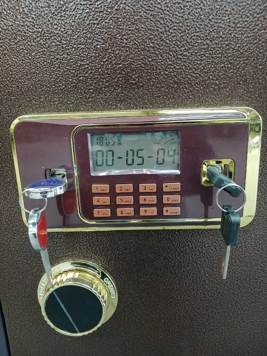 Fireproof high security Safe 920mm high - Image 2