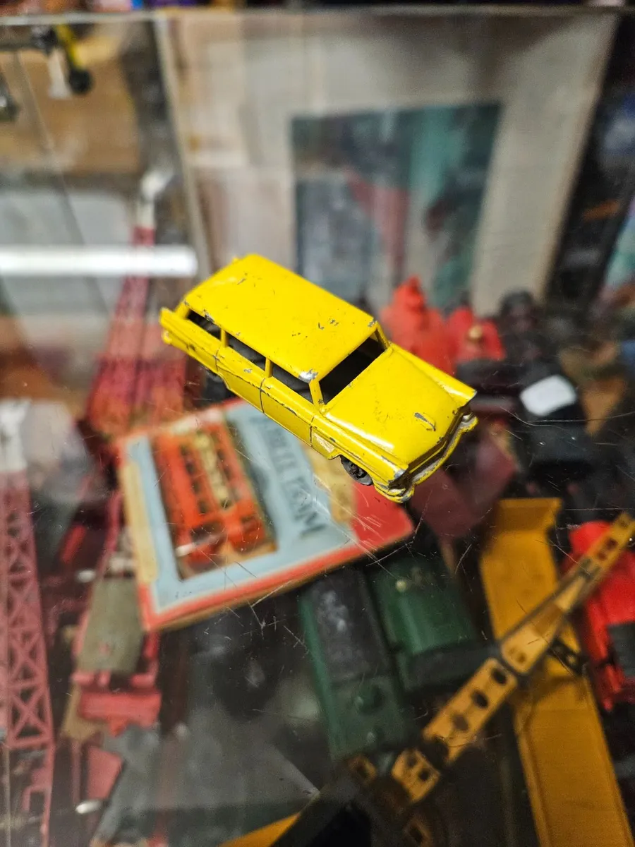 Matchbox Lesney Ford Station Wagon - Image 1