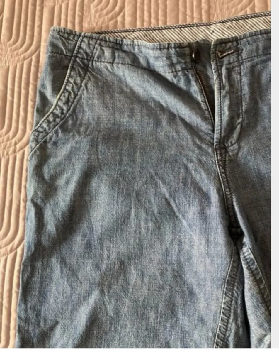 M&S Three Quarter length trousers Size 14 - Image 2