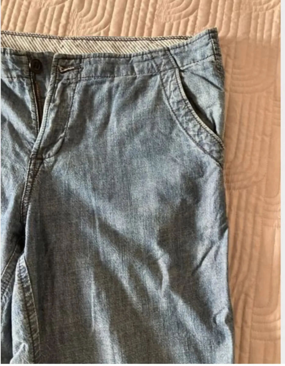 M&S Three Quarter length trousers Size 14 - Image 4
