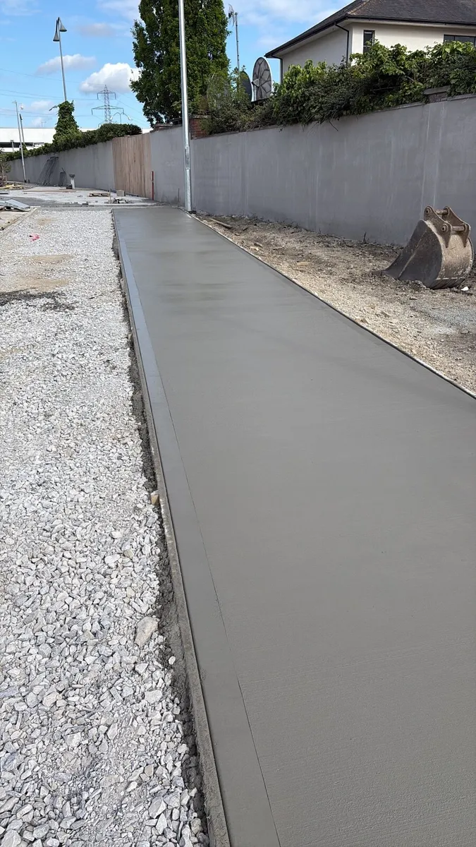 Concrete bases , gardens - Image 2