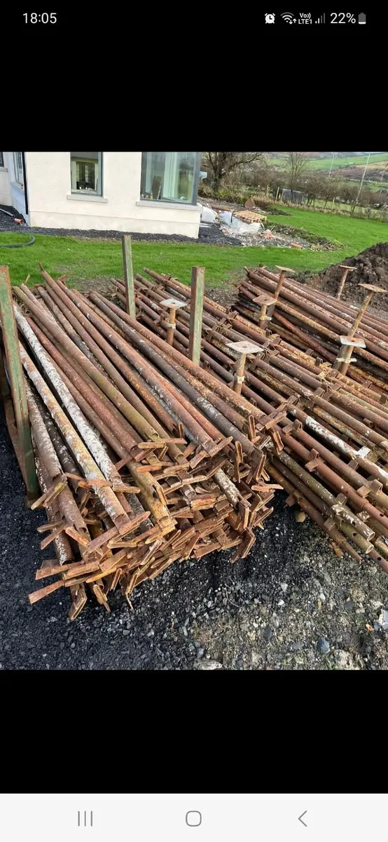 Scaffolding for self build 690 peices total - Image 3