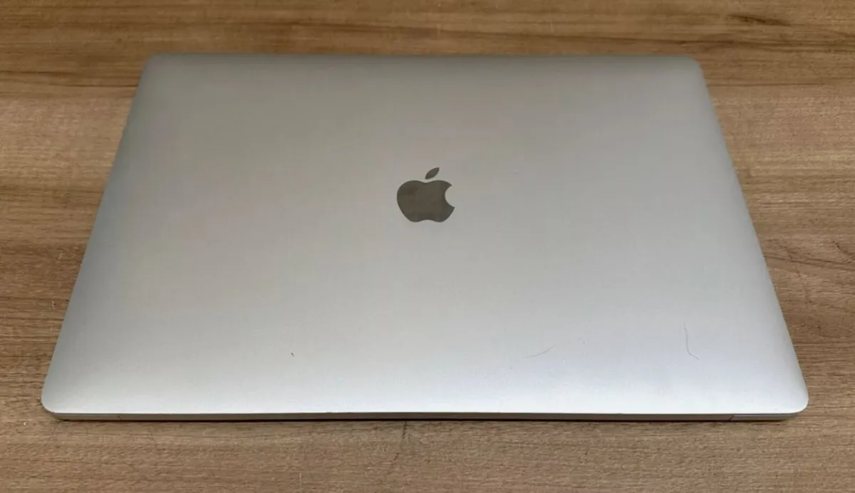2018 Apple Macbook Pro (A1990) 15 Screen FOR PARTS - Image 3