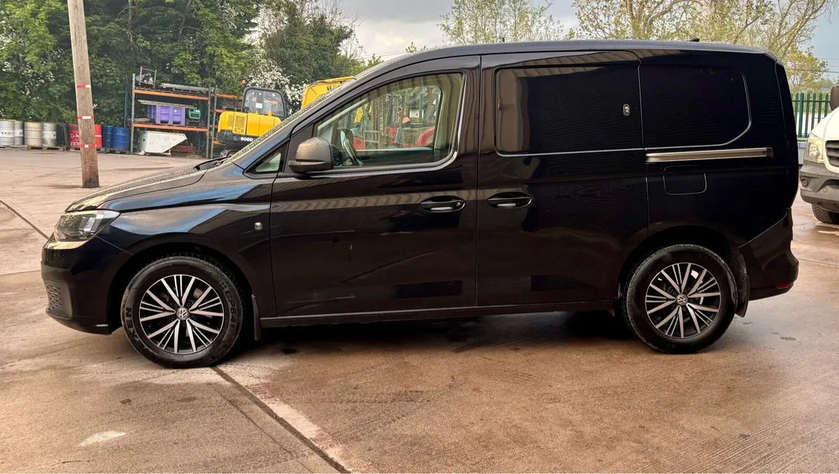 2021 Volkswagen Caddy 2.0 TDI Commerce + - Image 4