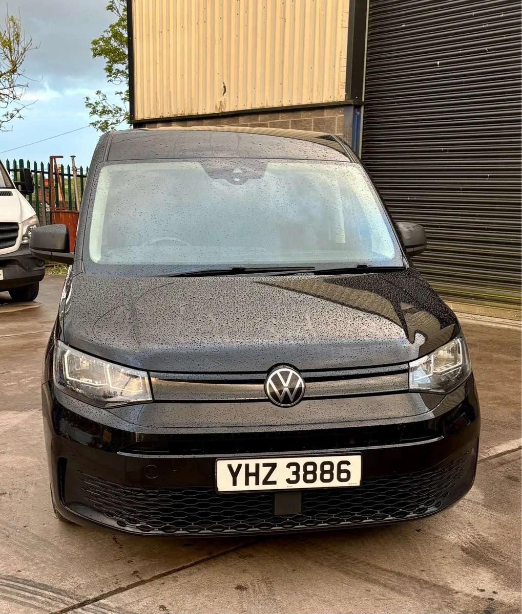 2021 Volkswagen Caddy 2.0 TDI Commerce + - Image 2