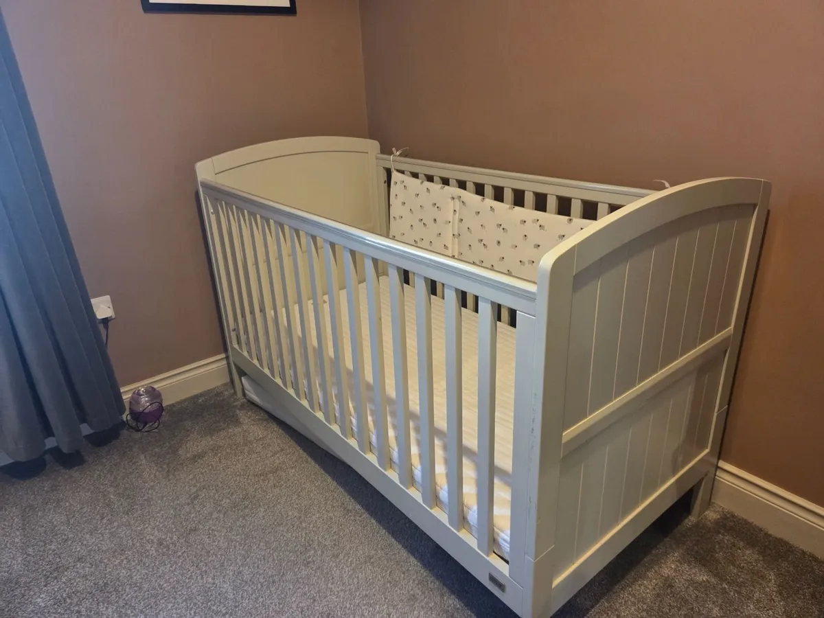 Childs Cot - Image 3