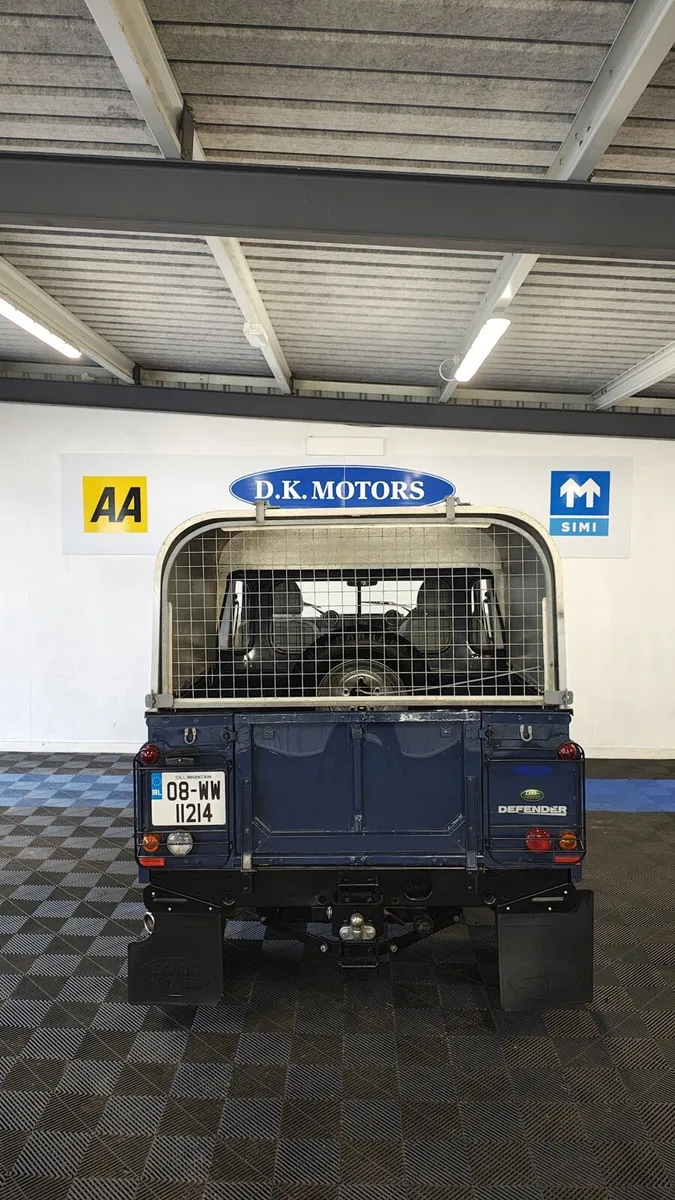 Landrover Defender - Image 2