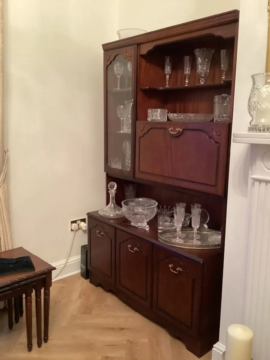 Rossmore display cabinet - Image 2