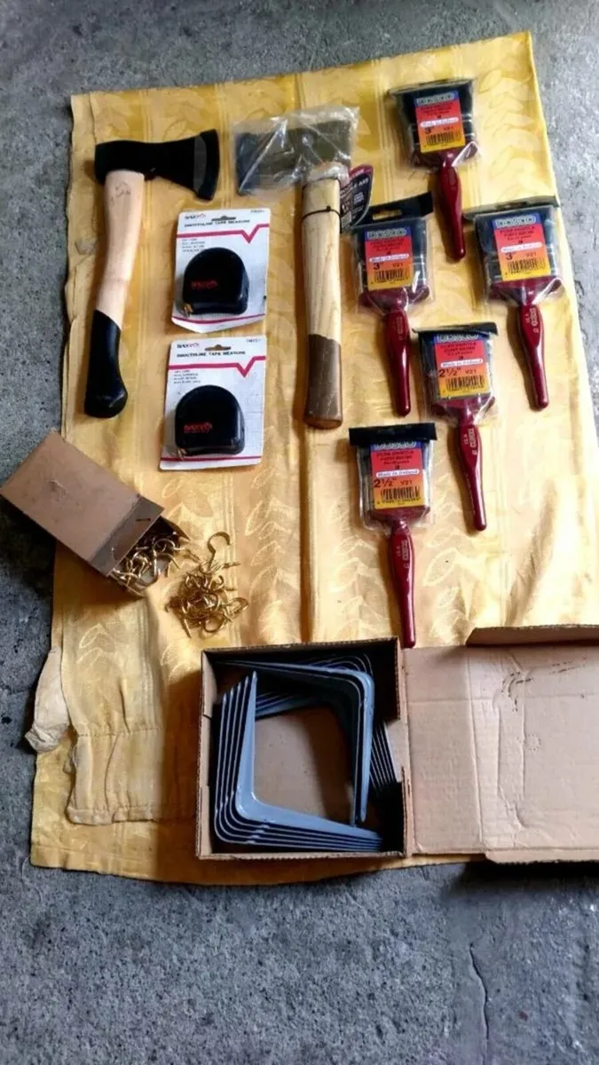 Miscellaneous hardware items - Image 2