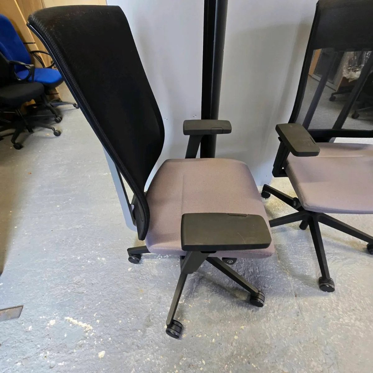 Profim xenon net office chairs x 8 - Image 4