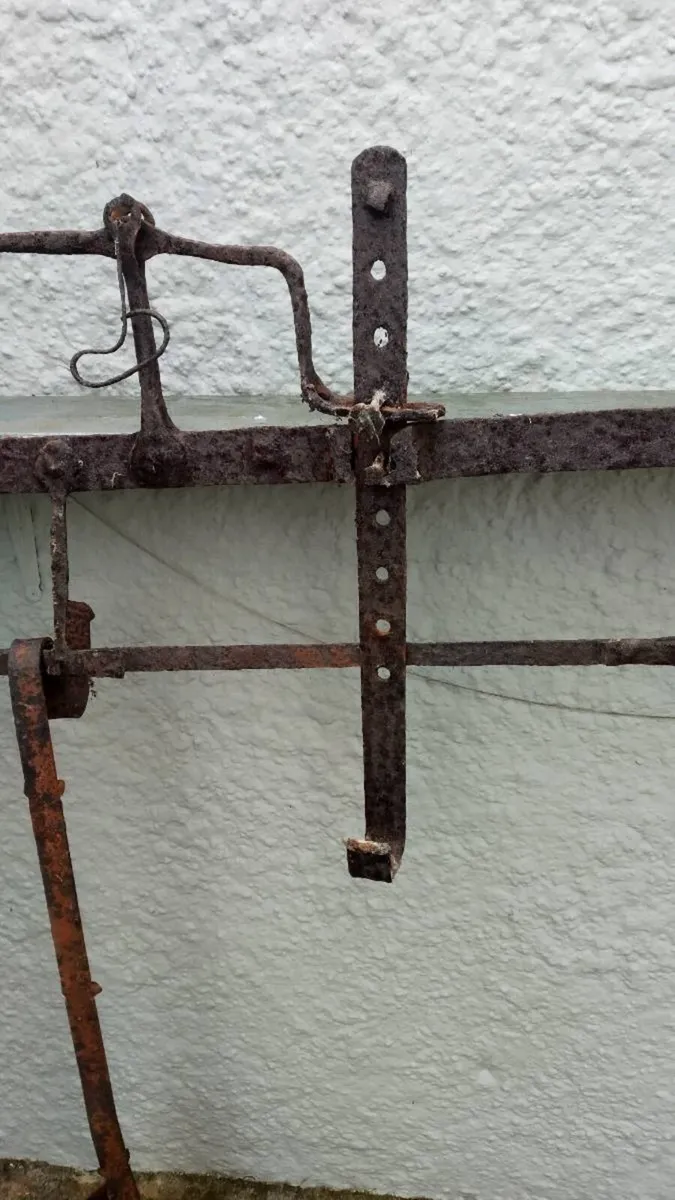 Large Antique Chimney Fire Crane - Image 3