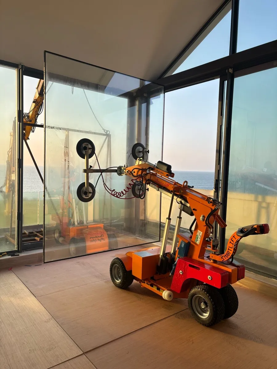 Glass Lifting Service - Image 1