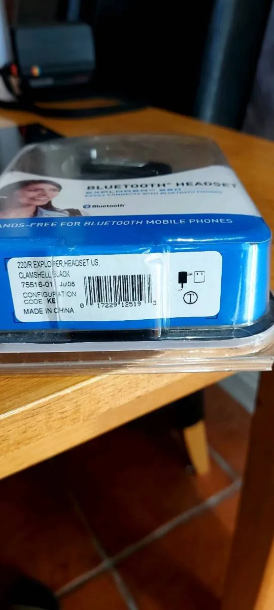 Bluetooth Headset Explorer  220 - Image 3