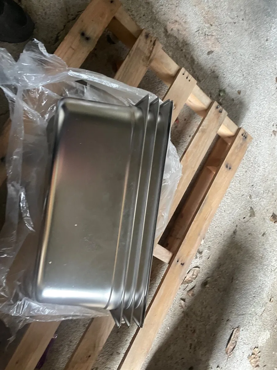 Catering equipment - Image 1