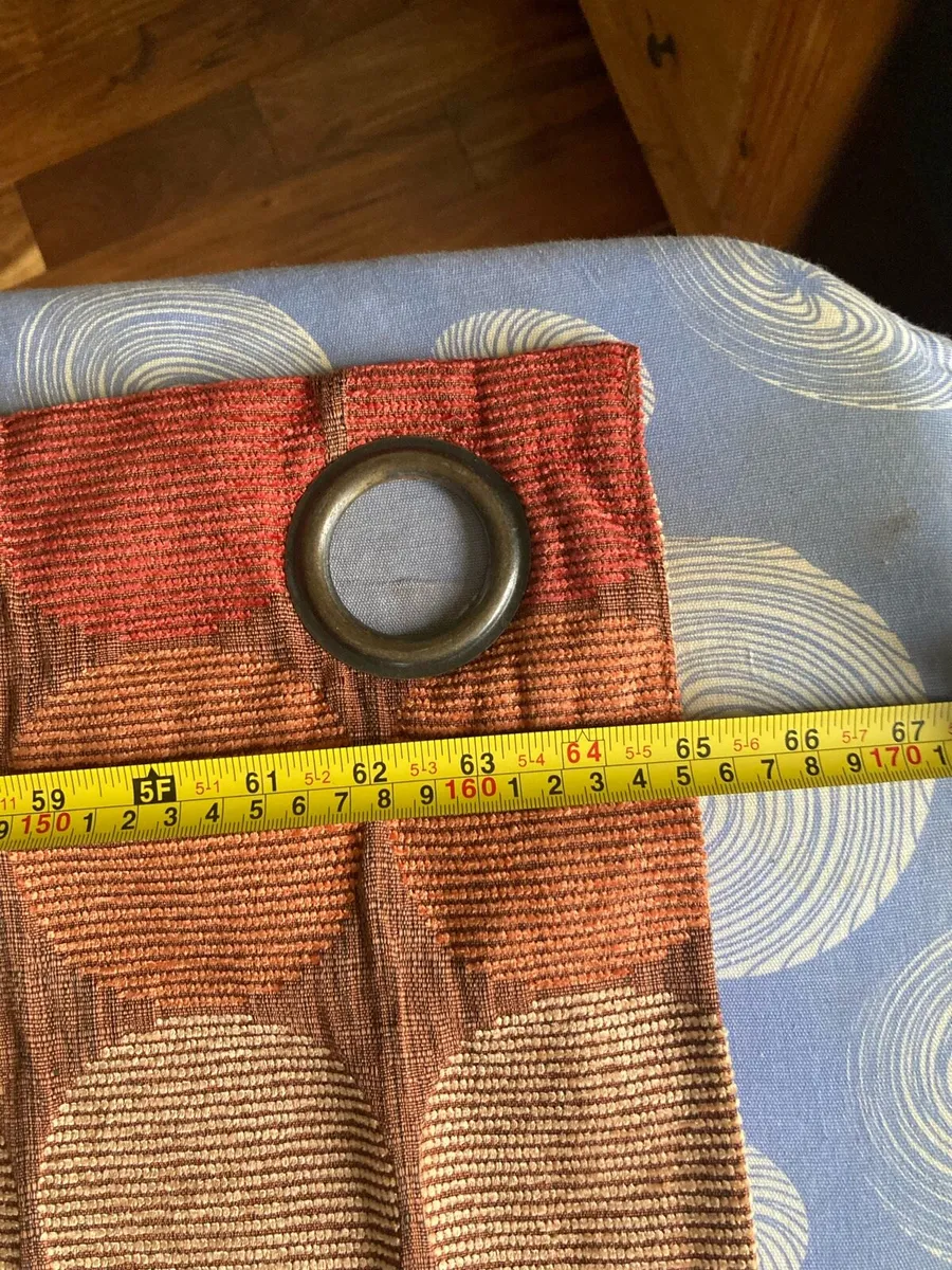 Curtains - Image 2