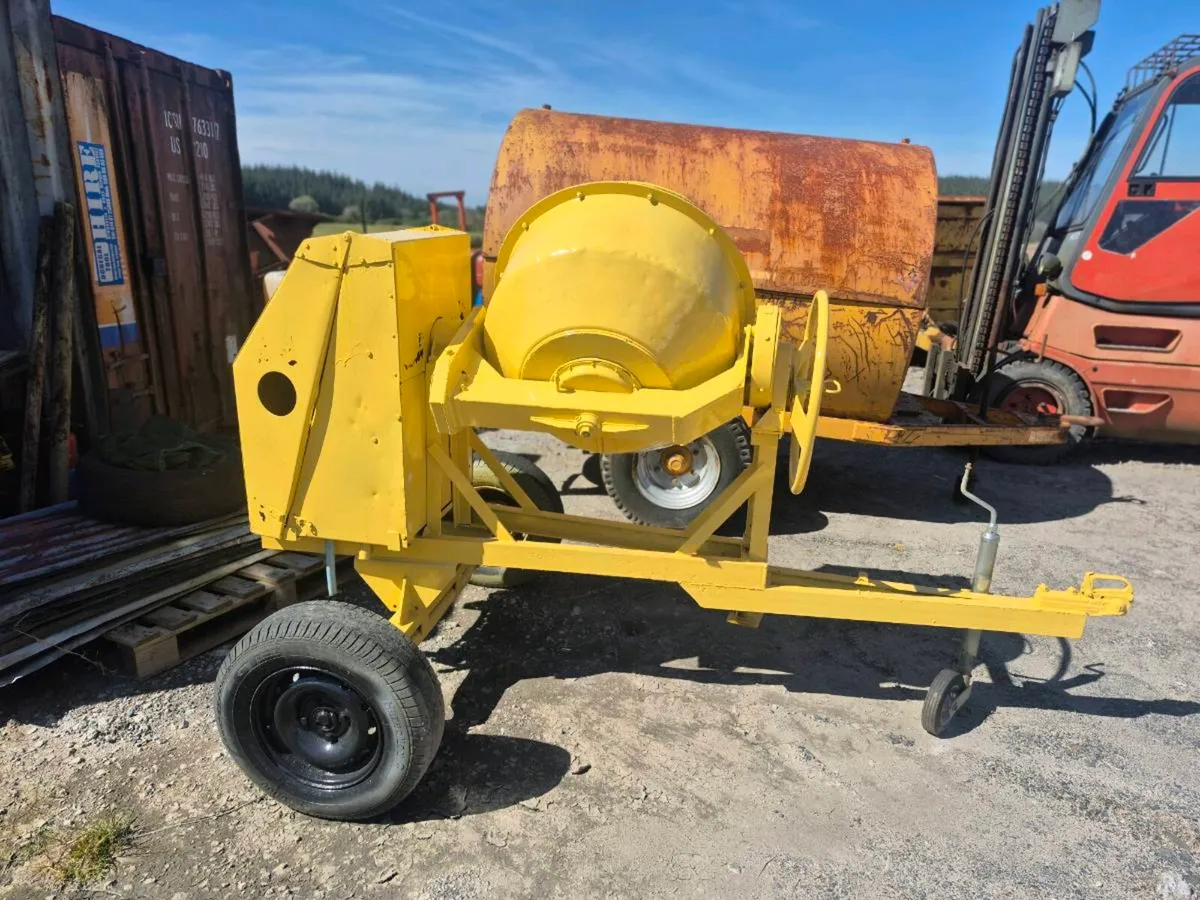 Benford diesel cement mixers - Image 2