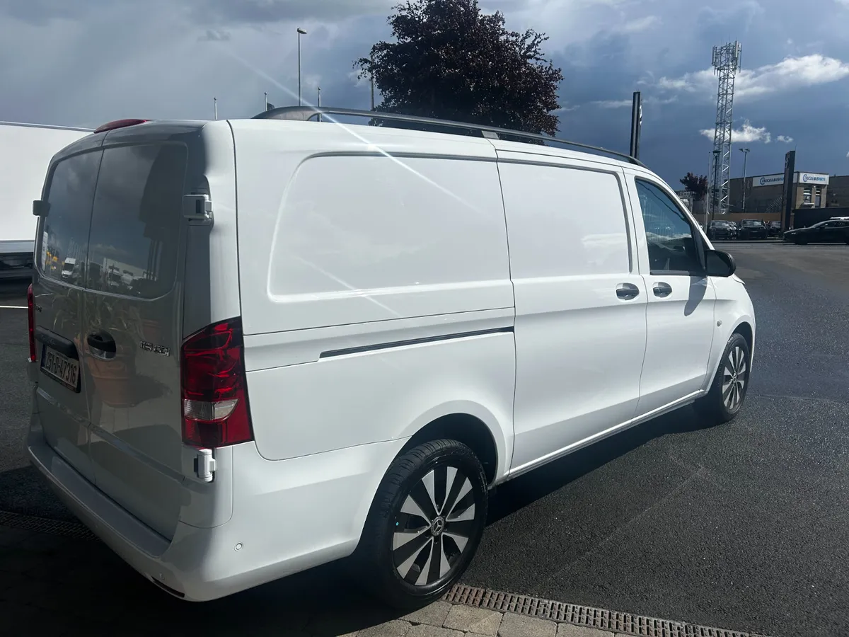 Mercedes-Benz Vito Elegance 2025 119 - Image 4