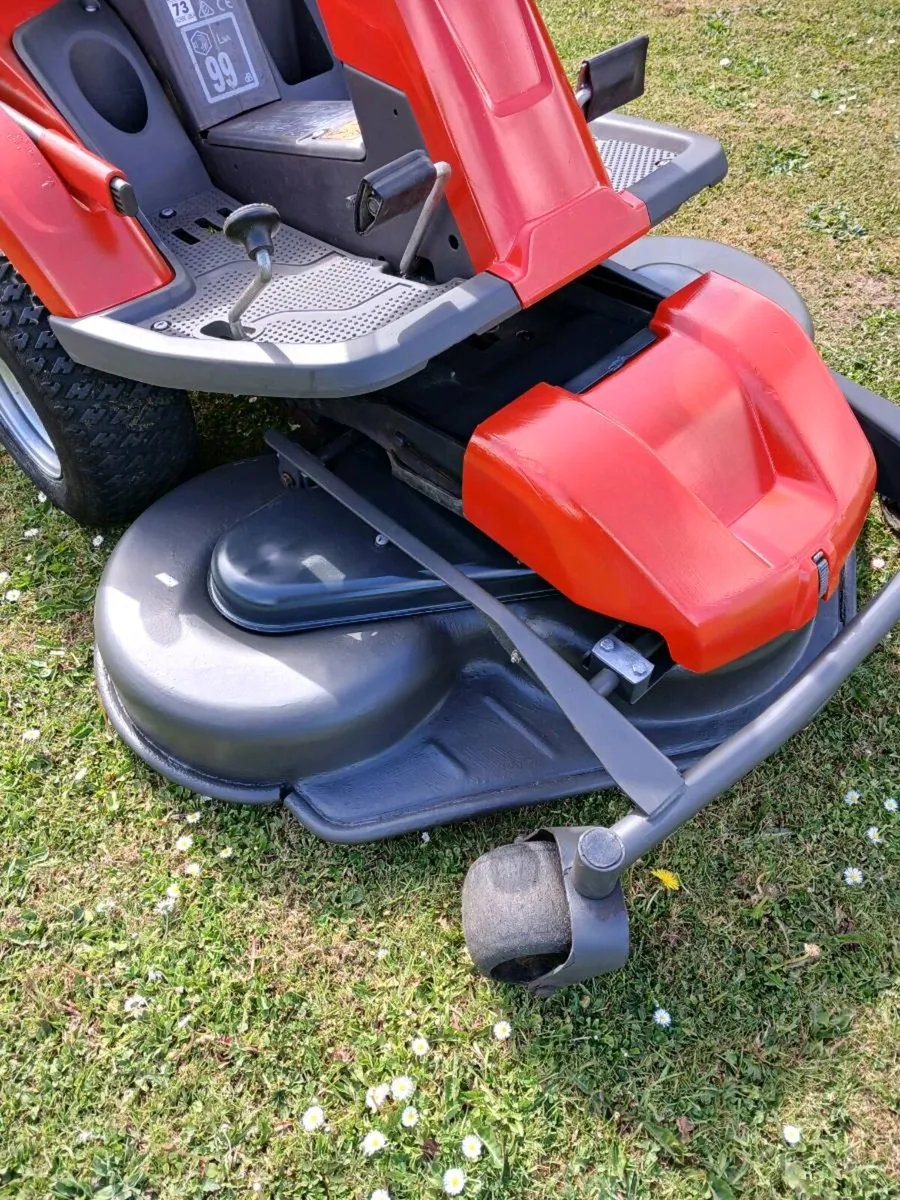 Husqvarna Rider 18 - Image 2