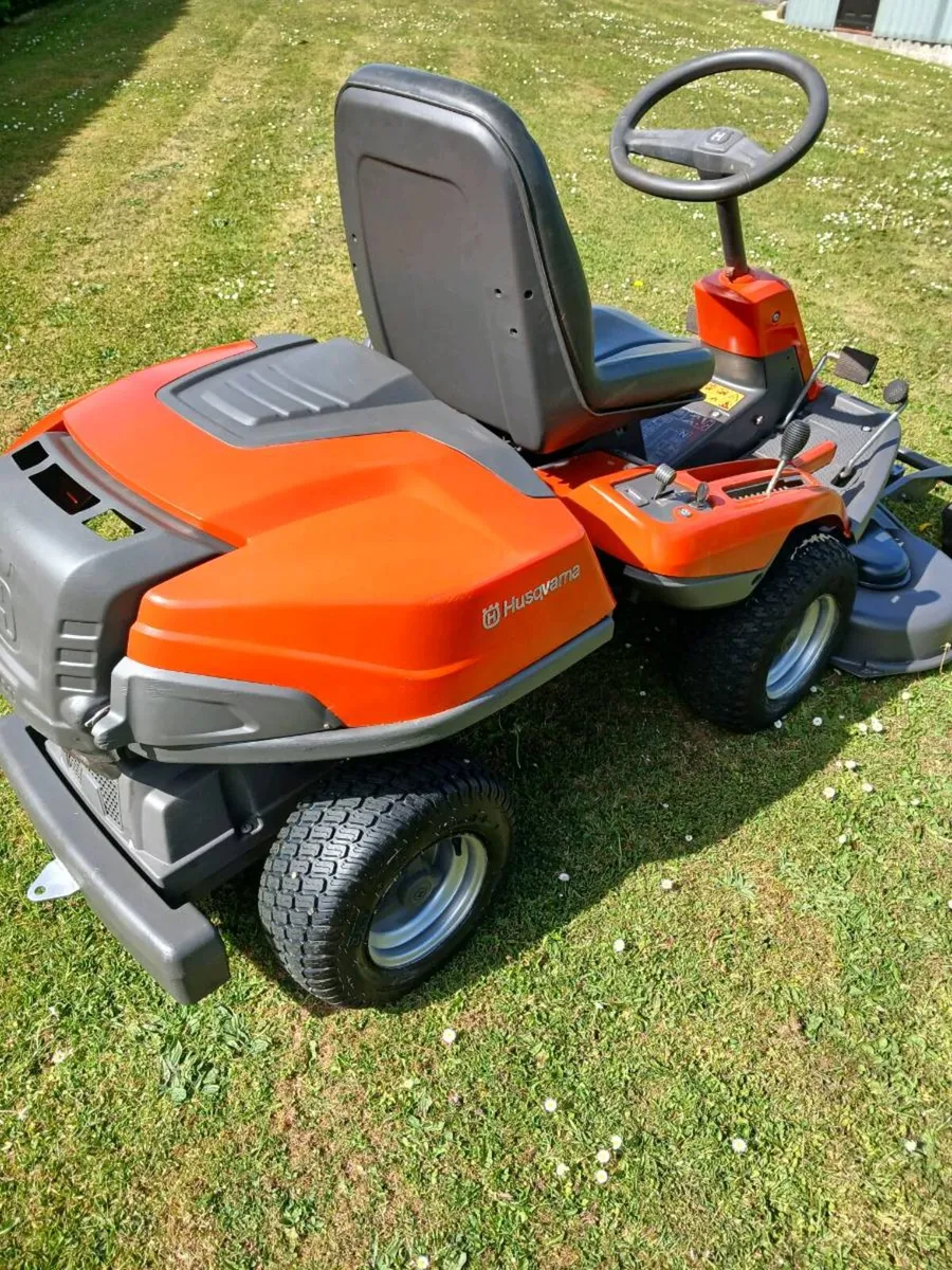 Husqvarna Rider 18 - Image 3