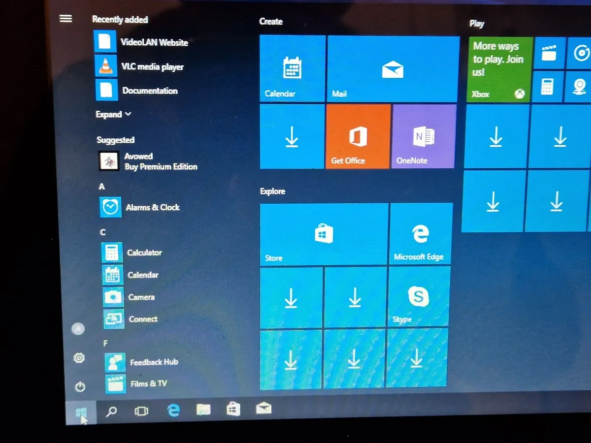 Lenovo Ideapad Laptop, N2840 2.16GHz, 4GB RAM - Image 1
