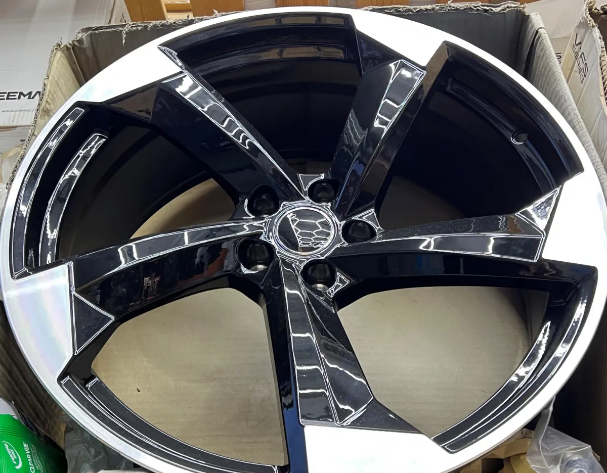 21” alloy and tyres 5x112 black gloss