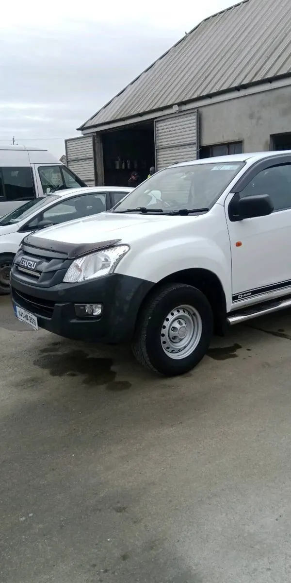 Isuzu - Image 3
