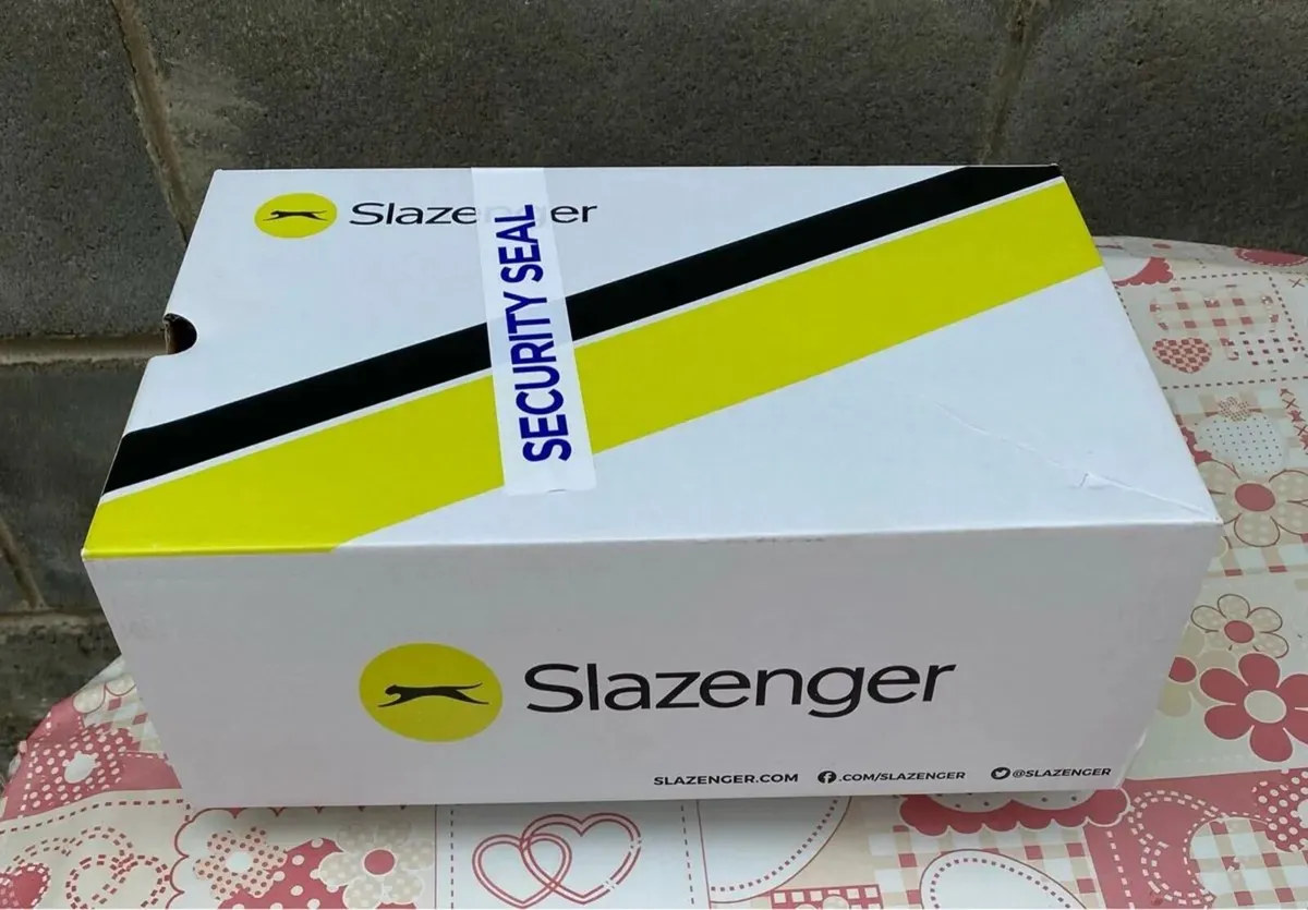 NEW IN BOX Slazenger Rubber Sole Court Runners, 42 - Image 2