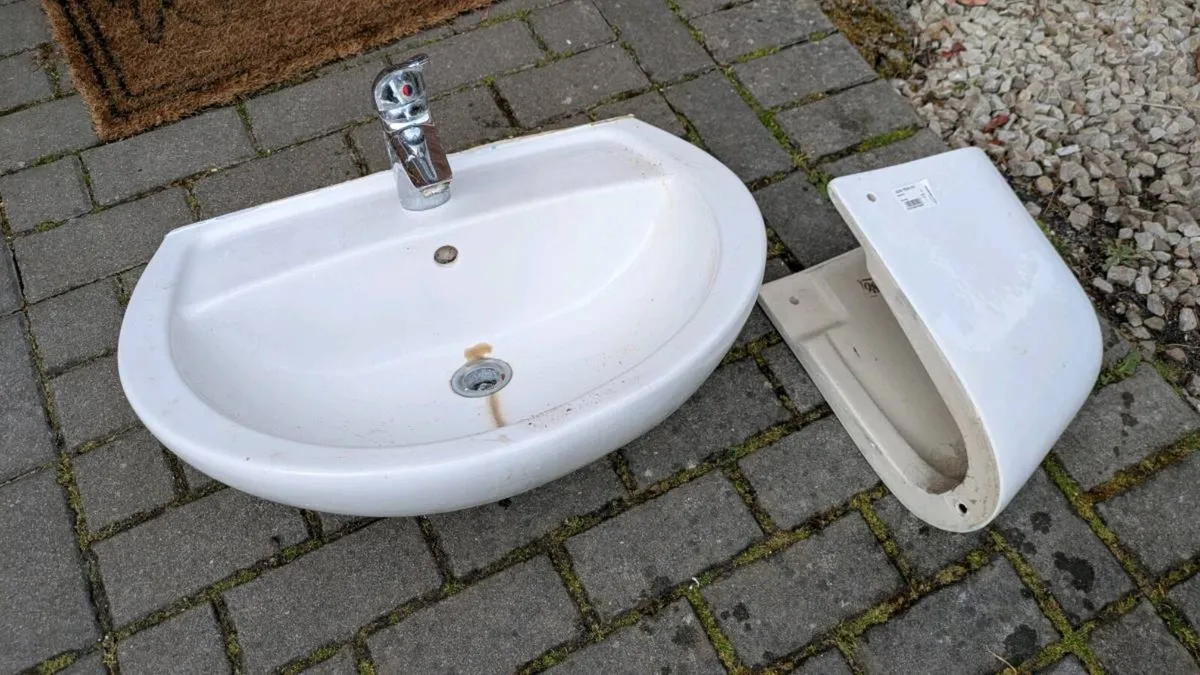 Wash hand basin - Image 1