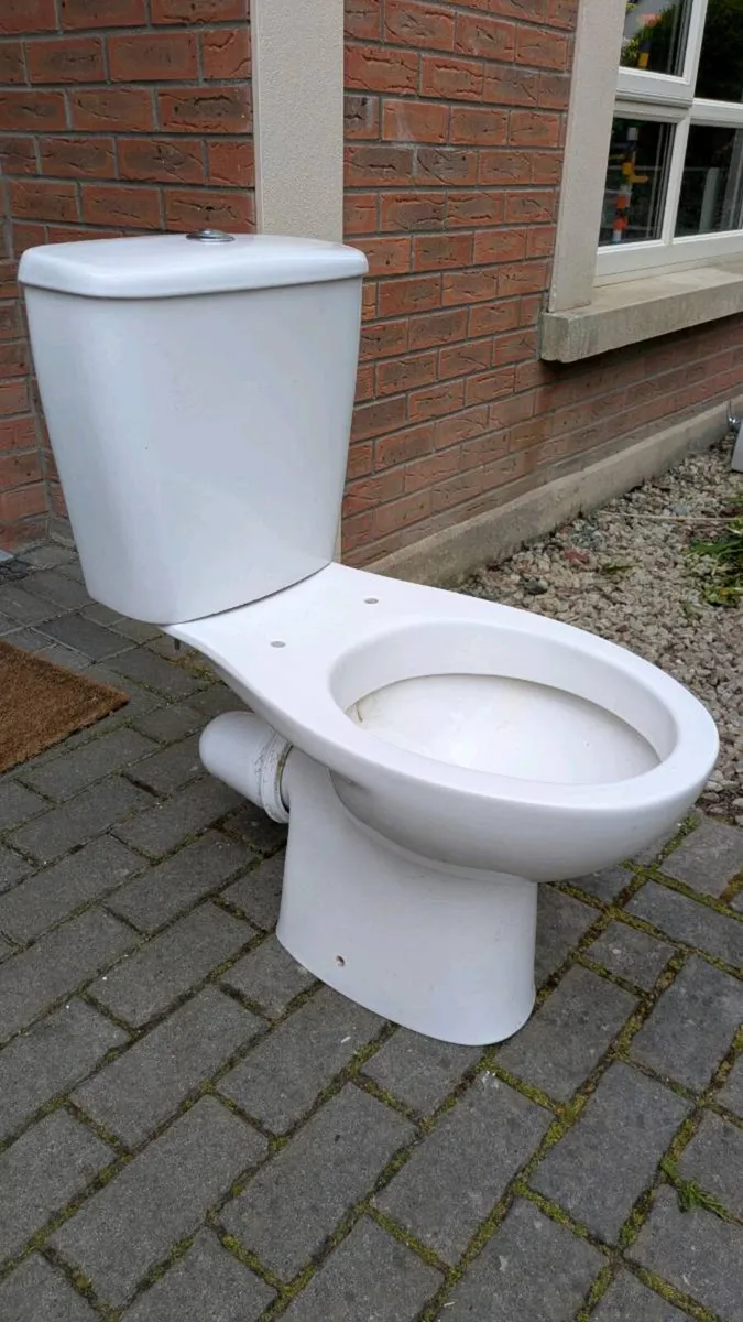 Toilet - Image 1