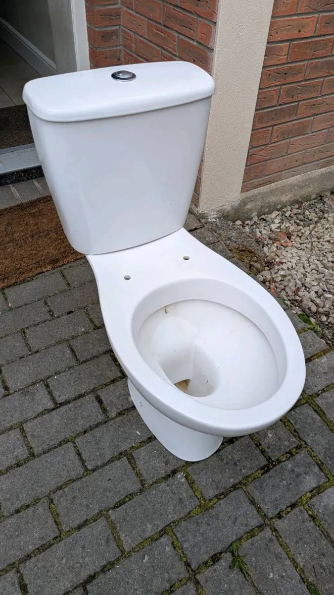 Toilet - Image 2