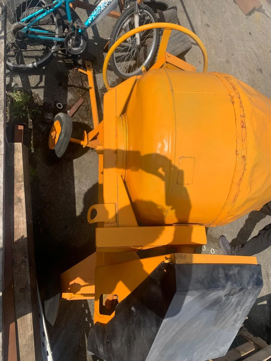 Cement Mixer ( yanmar key start ) free delivery - Image 4