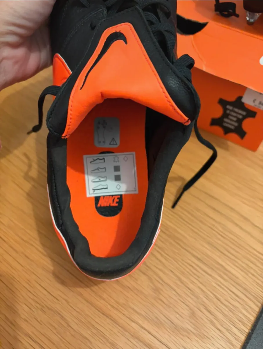 Football boots - Image 3