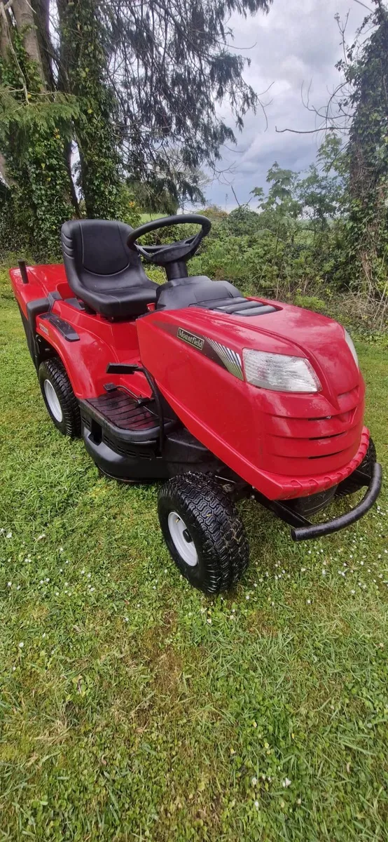 Castlegarden ride on mower 2015 Delivery available - Image 2