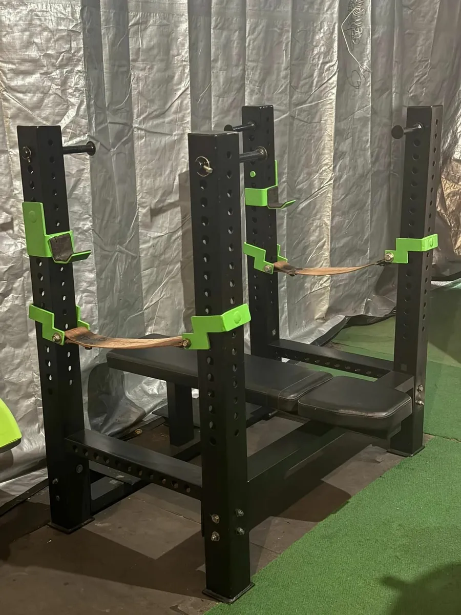4-Post Powerlifting Bench w/ Band Pins & Safety - Image 1