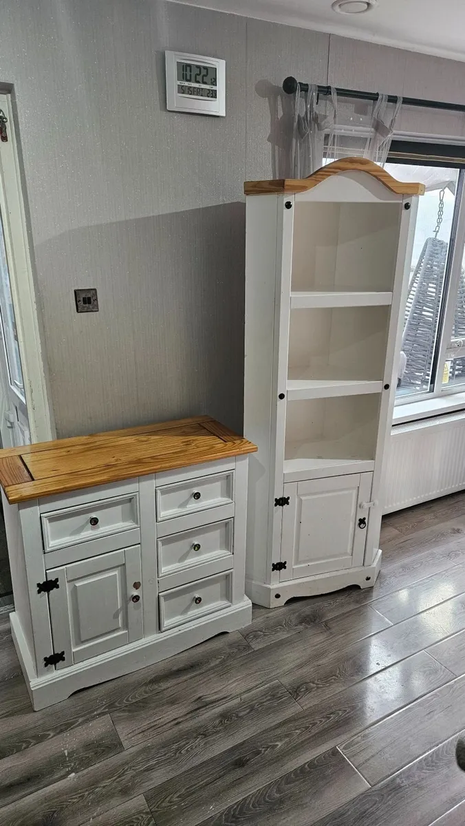 Corner display cabinet and drawer unit - Image 1