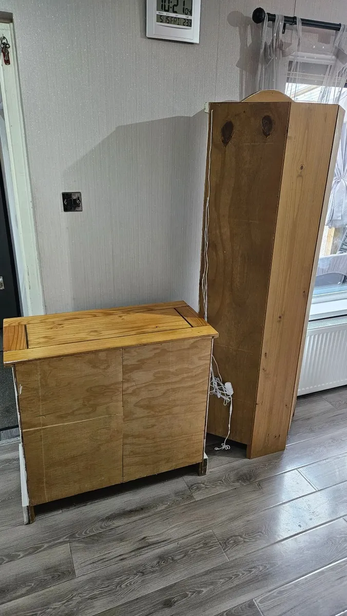 Corner display cabinet and drawer unit - Image 2