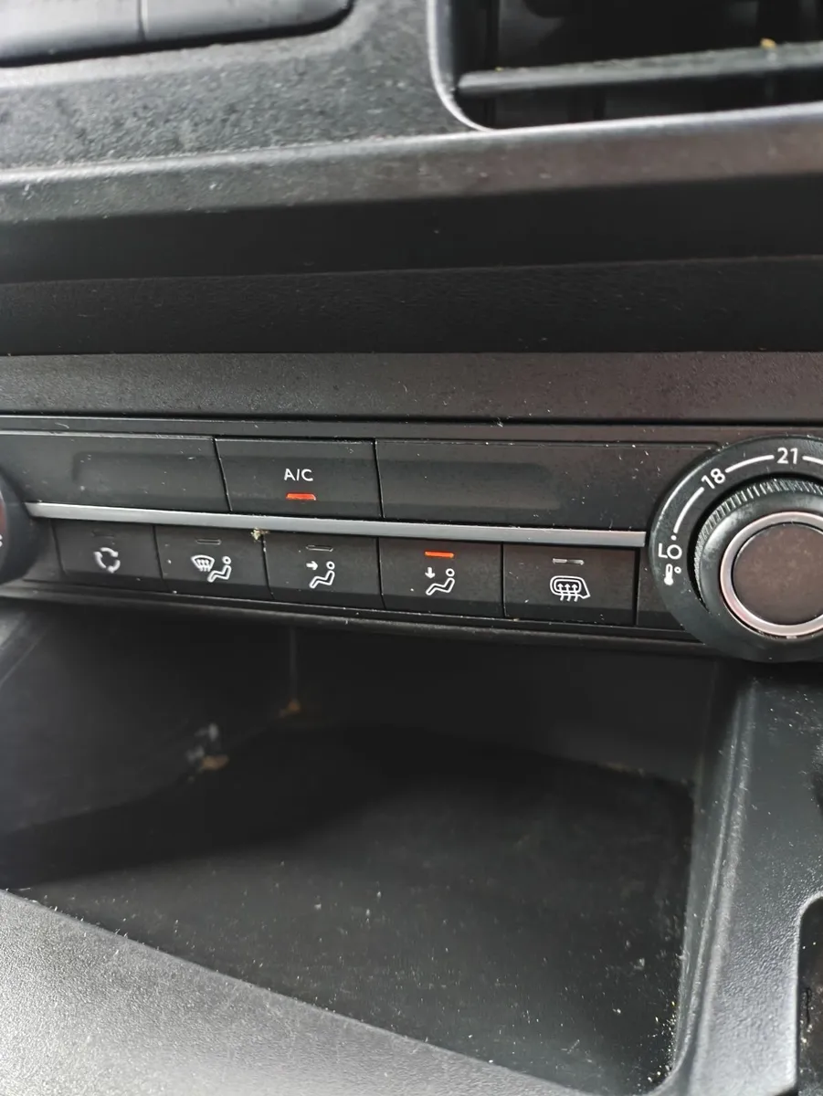 Opel Combo 2023 comfort trim - Image 4