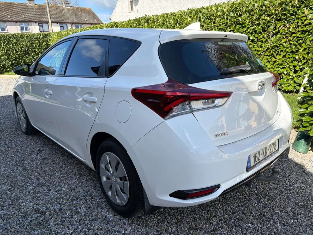 Toyota Auris 2016 Car/Van - Image 3