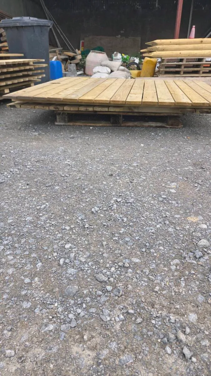 Timber fencing post and gates job lot - Image 4