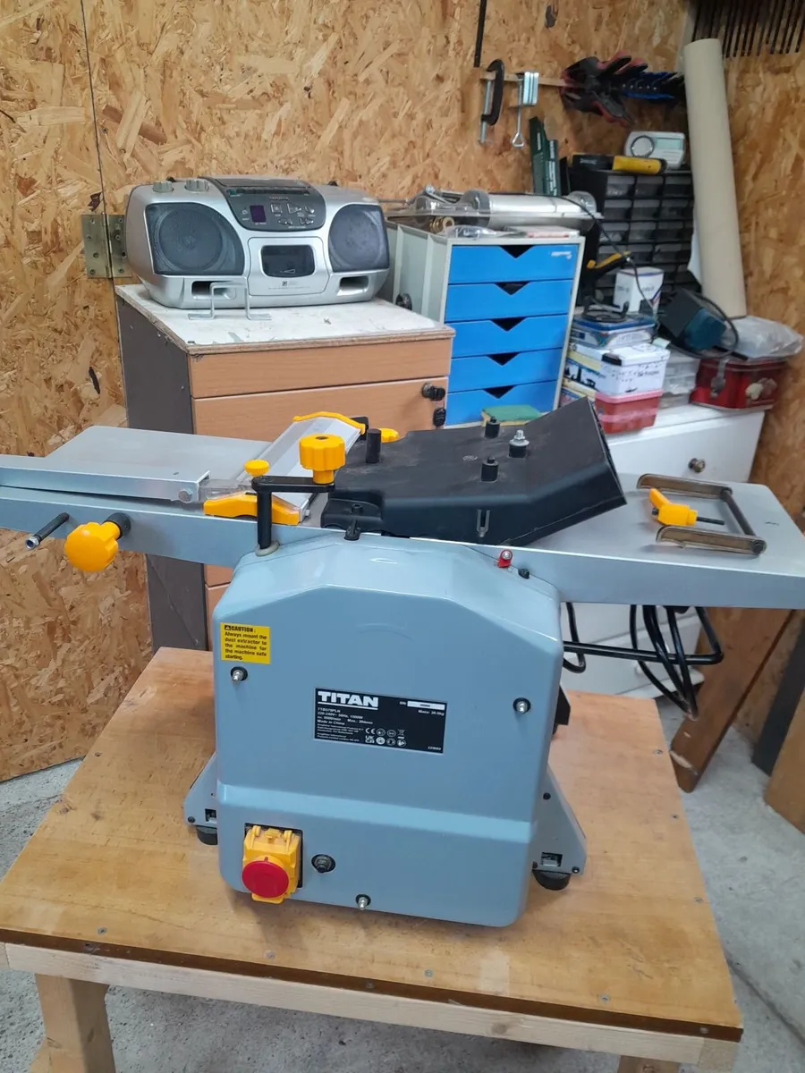 woodworking equipment - Image 1