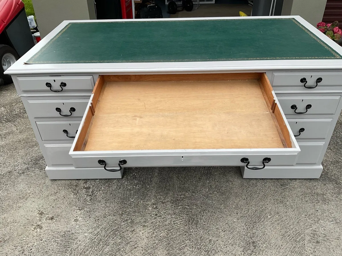 Office desk - Image 3
