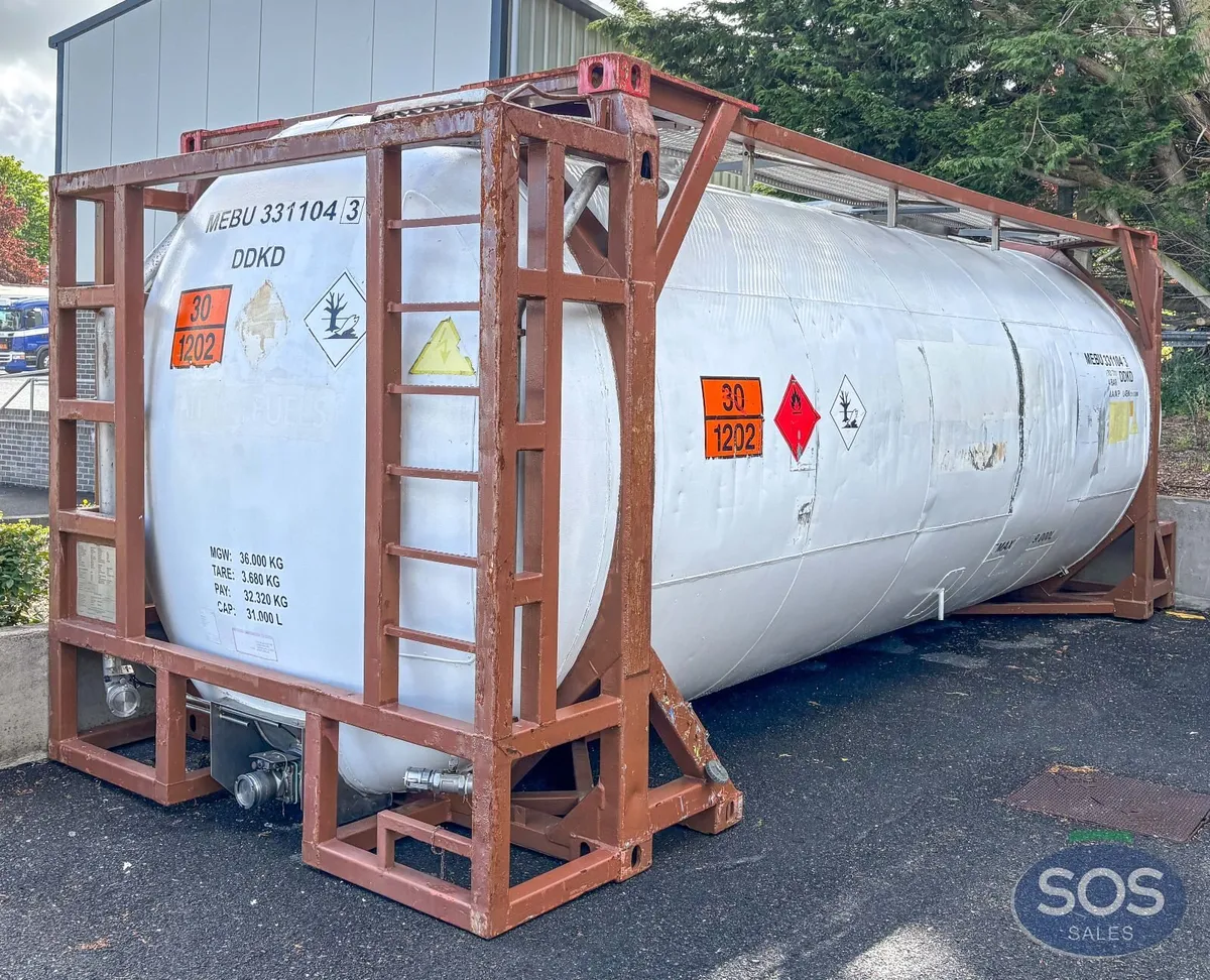 2002 Meeberg 31000L ISO Tanks - Image 1