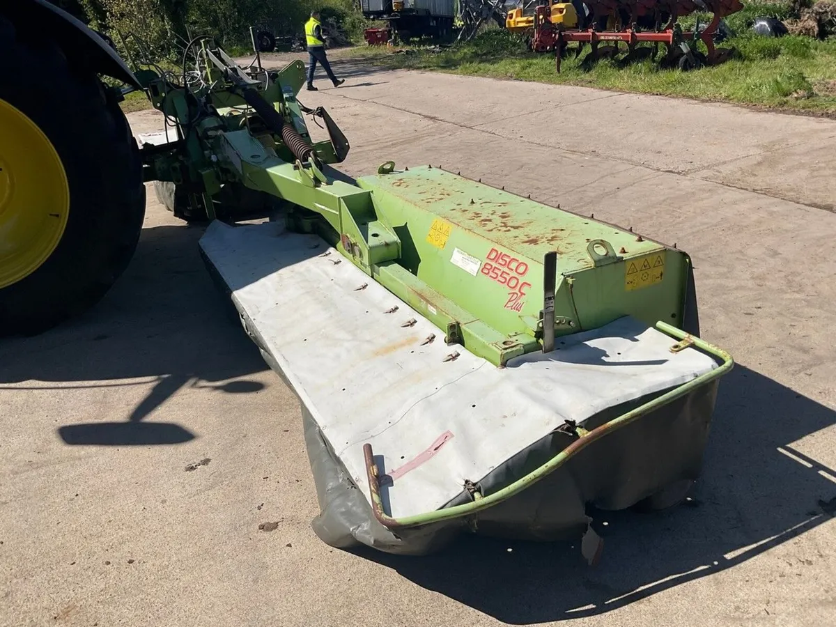 CLAAS DISCO 8550C PLUS REAR BUTTERFLY MOWERS - Image 4
