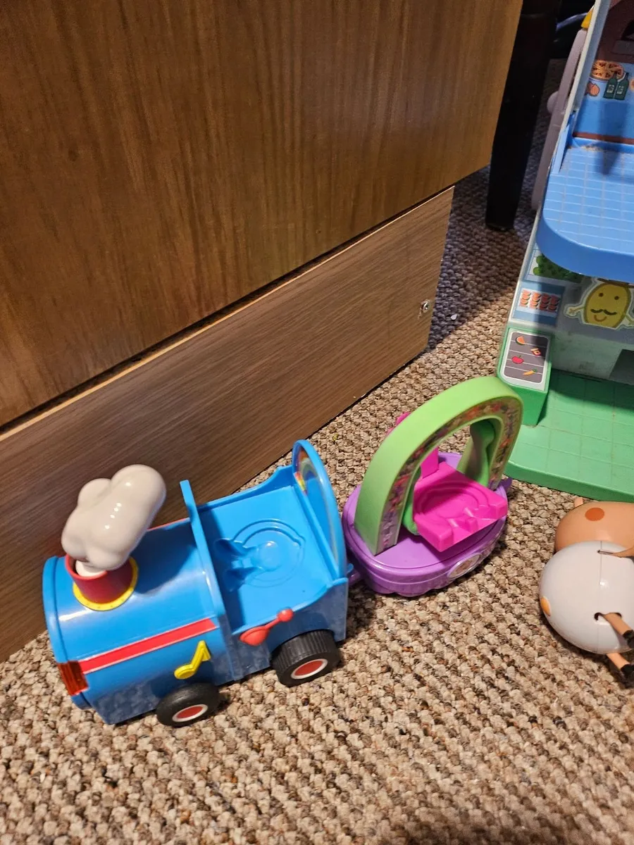 Peppa pig bundle toys - Image 4