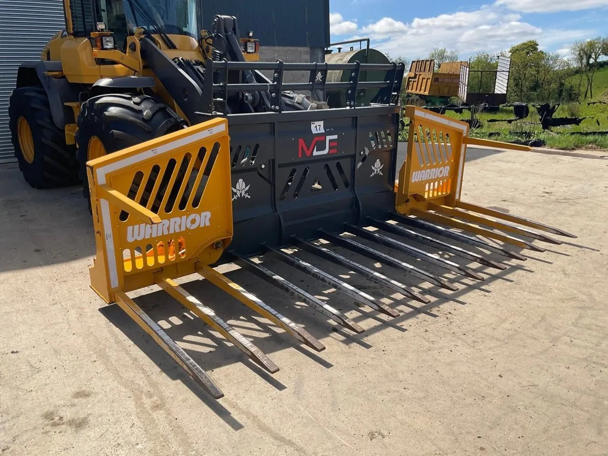 MDE WARRIOR 14ft HYDRAULIC FOLDING BUCK RAKE - Image 3