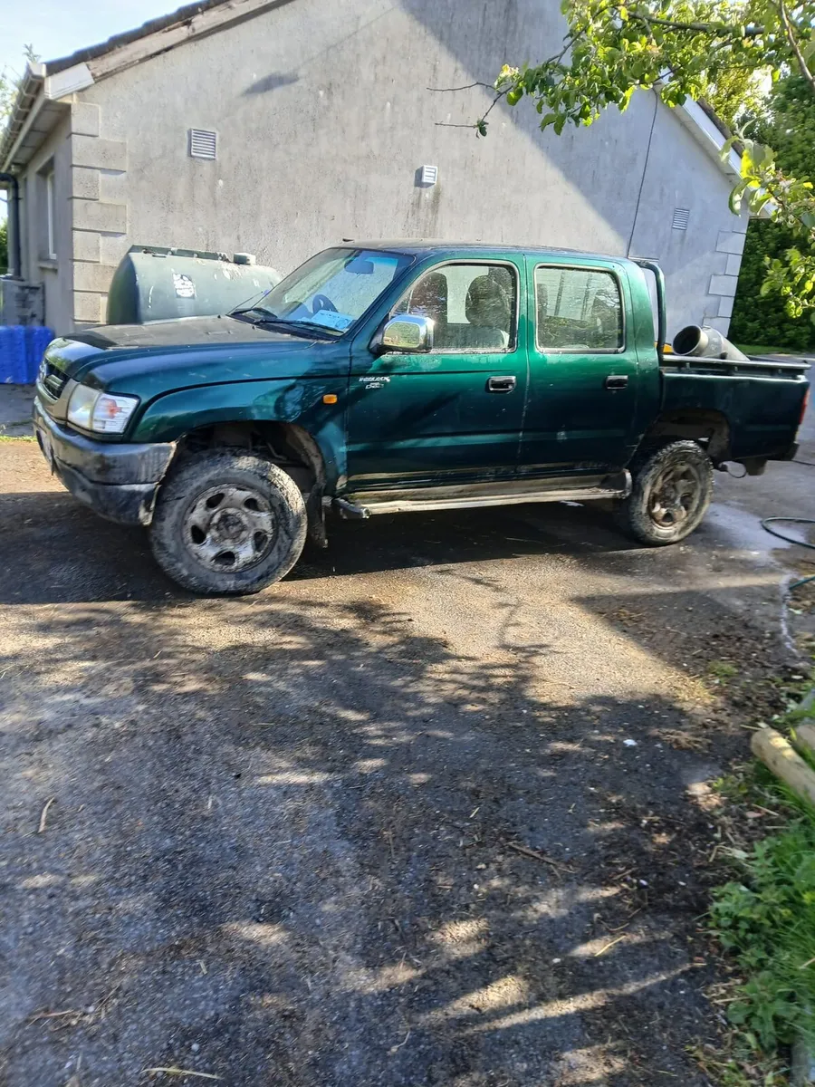 Toyota Hilux - Image 1