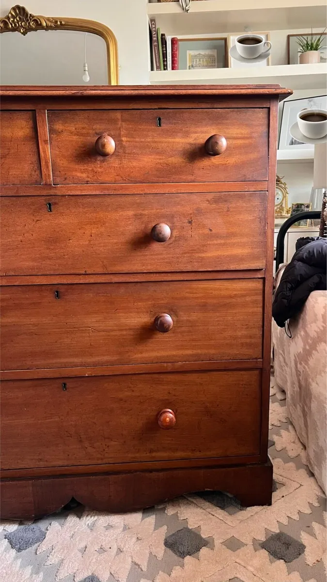 Antique mahogany chest of drawers - Image 4