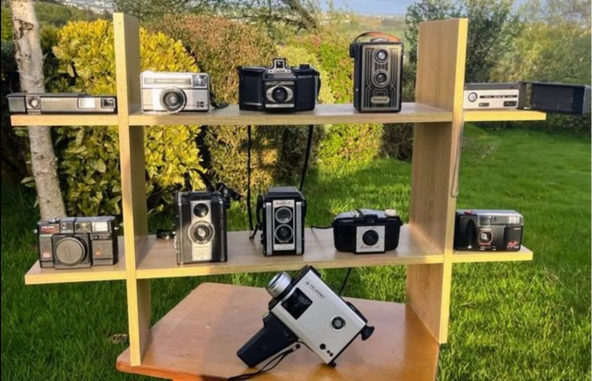 11 vintage cameras - Image 4