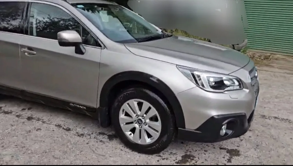 Subaru Outback 4WD 2017 2.0d Automatic - Image 3
